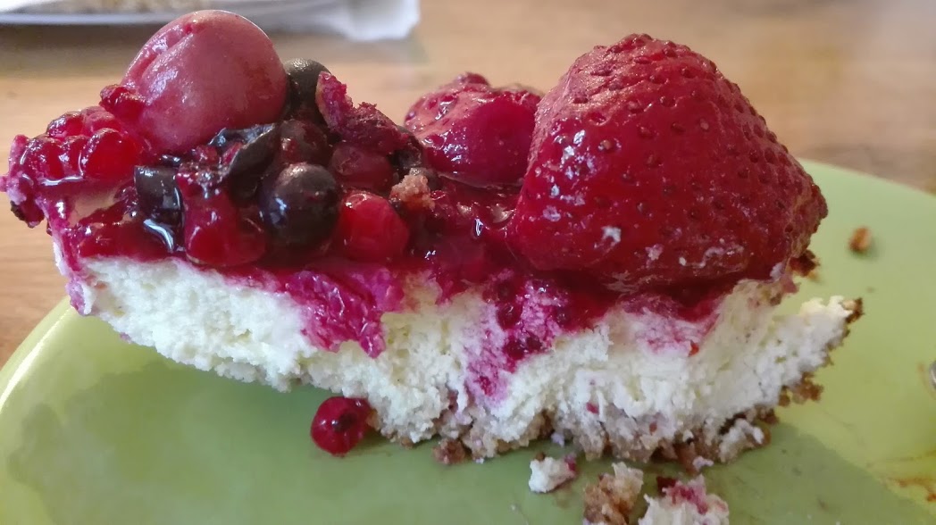 Cheesecake savuros cu fructe de pădure (varianta baby-friendly)